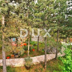 KOSTRENA - Predivna vila s bazenom na parceli od 2200m2