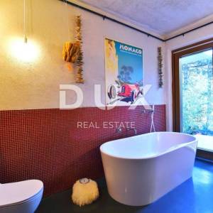 KOSTRENA - Predivna vila s bazenom na parceli od 2200m2