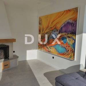 KOSTRENA - Vrhunska villa s bazenom