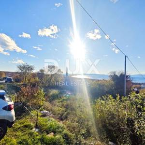 KRALJEVICA - Građevinski teren s pogledom na more, 460 m2!