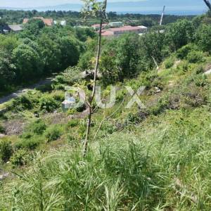 KRALJEVICA- građevinsko zemljište 1591m2 za stambenu zgradu – stanove/apartmane/  obiteljsku kuću / villu / kuću za iznajmljiva...