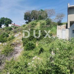 KRALJEVICA- građevinsko zemljište 1591m2 za stambenu zgradu – stanove/apartmane/  obiteljsku kuću / villu / kuću za iznajmljiva...