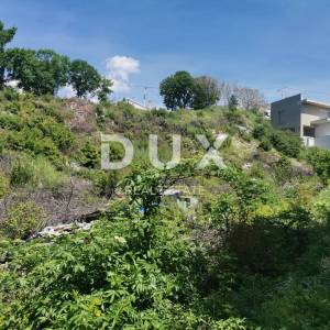 KRALJEVICA- građevinsko zemljište 1591m2 za stambenu zgradu – stanove/apartmane/  obiteljsku kuću / villu / kuću za iznajmljiva...