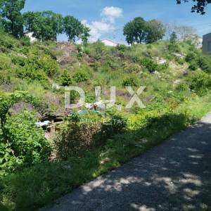 KRALJEVICA- građevinsko zemljište 1591m2 za stambenu zgradu – stanove/apartmane/  obiteljsku kuću / villu / kuću za iznajmljiva...