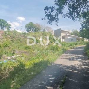 KRALJEVICA- građevinsko zemljište 1591m2 za stambenu zgradu – stanove/apartmane/  obiteljsku kuću / villu / kuću za iznajmljiva...