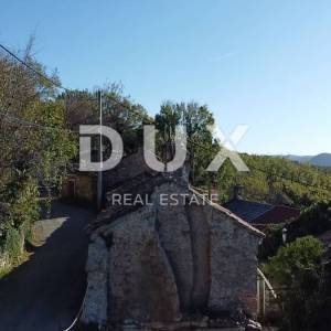 KRALJEVICA, KRIŽIŠĆE - Tri kuće za adaptaciju s potencijalom + VRT  na mirnoj lokaciji!