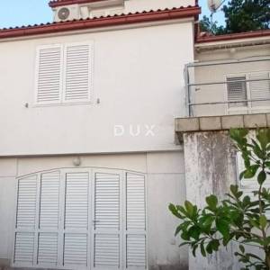 KRALJEVICA - kuća sa dva stana, drugi red do mora