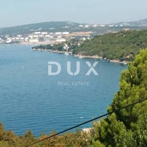 KRALJEVICA - kuća sa dva stana, drugi red do mora