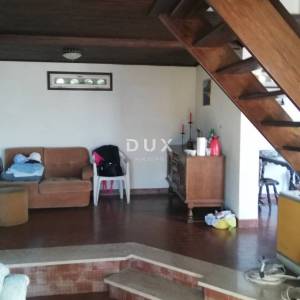 KRALJEVICA - kuća sa dva stana, drugi red do mora