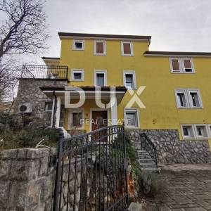 KRALJEVICA - Obiteljska kuća + građevinski teren (781 m2)