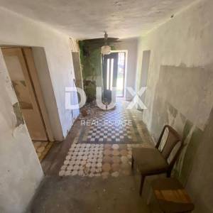 KRALJEVICA, ŠMRIKA - samostojeća kuća sa 1.200 m2 okućnice! PRILIKA!