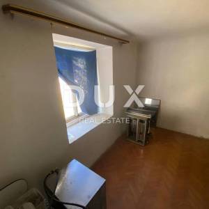KRALJEVICA, ŠMRIKA - samostojeća kuća sa 1.200 m2 okućnice! PRILIKA!