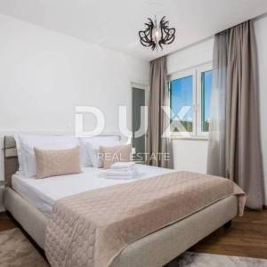 KRALJEVICA - Vila sa bazenom