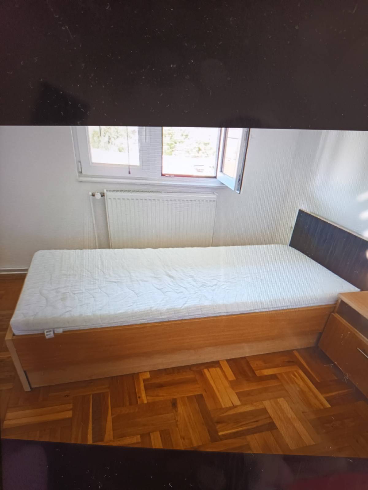 Krevet sa madracom