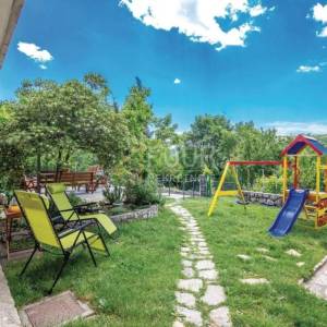 Križišće, adaptirana nekretnina, pogodna i za turistički najam