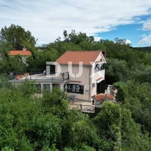 KRK, DOBRINJ - samostojeća kuća 135m2 s pogledom na more + okoliš 150m2