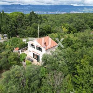 KRK, DOBRINJ - samostojeća kuća 135m2 s pogledom na more + okoliš 150m2