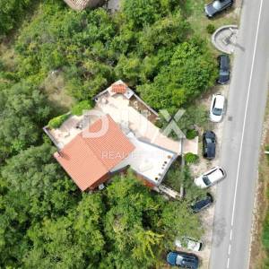 KRK, DOBRINJ - samostojeća kuća 135m2 s pogledom na more + okoliš 150m2
