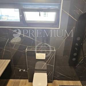 Krk, novogradnja, apartman s krovnom terasom!