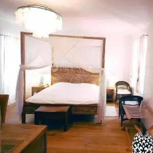 Krk, obnovljeni rustikalni hotel u funkciji, blizu mora!
