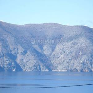 Krk, okolica, kuća od 171 m2 s bazenom i pogledom na more!