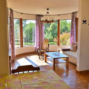 Krk, prodaja, samostojeća kuća sa tri apartmana na atraktivnoj lokaciji, samo 100 m od mora