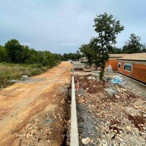 KRNICA - Atraktivno građevinsko zemljište - idealno za vaš novi dom ili investicijski projekt