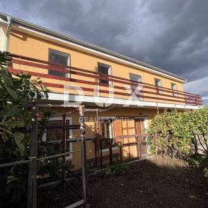 KRNJEVO - Samostojeća kuća, pogled more, parking mjesto, vrt