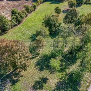Kršan, građevinsko zemljište 1.500 m2 na predivnoj lokaciji