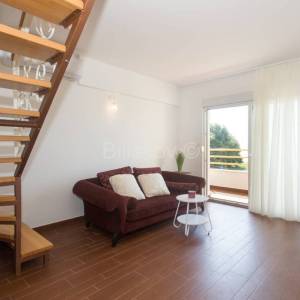 K.Štafilić, dvoetažan stan cca. 80m2, 150m od mora