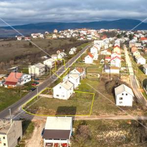 Kuća 95 m2 i parcela 792 m2, Lika, Udbina
