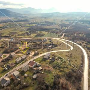 Kuća 95 m2 i parcela 792 m2, Lika, Udbina
