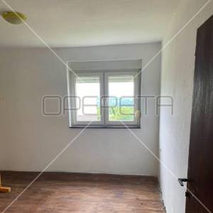 Kuća 95 m2 i parcela 792 m2, Lika, Udbina
