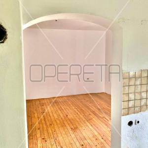 Kuća 95 m2 i parcela 792 m2, Lika, Udbina

