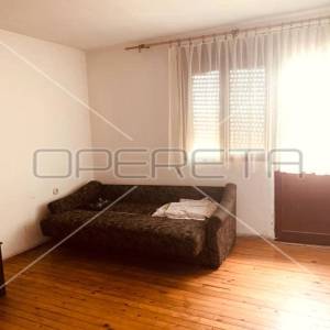 Kuća 95 m2 i parcela 792 m2, Lika, Udbina
