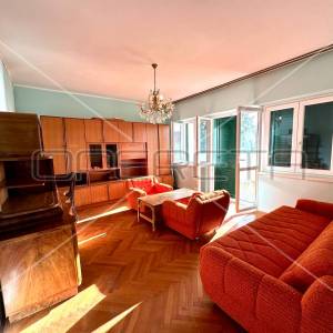 Kuća na 80 m od mora sa 6 stanova, Tisno, 350 m2