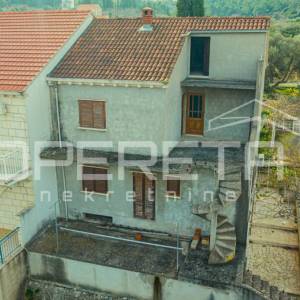 Kuća na atraktivnoj lokaciji, 240 m2, Lumbarda, otok Korčula