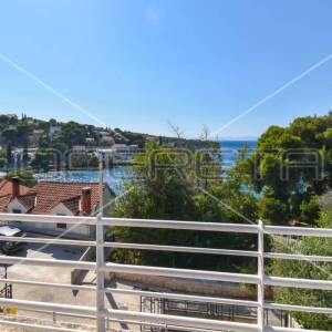 Kuća na atraktivnoj lokaciji s pogledmo na more, Splitska, otok Brač