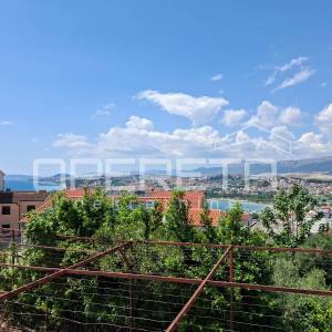 Kuća NKP 200 m2, pogled na more, 500 m do plaže, Strožanac