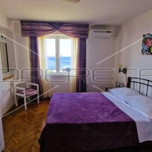 Kuća s 4 apartmana, pogled na more, 1. red do mora, plaža, 216 m2,Senj
