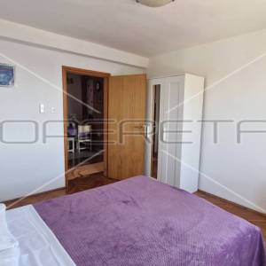 Kuća s 4 apartmana, pogled na more, 1. red do mora, plaža, 216 m2,Senj