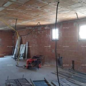 Kuća s apartmanima u Fažani