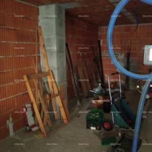 Kuća s apartmanima u Fažani