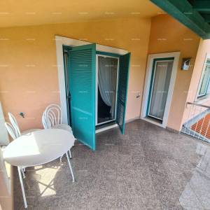 Kuća s bazenom i velikom okućnicom!