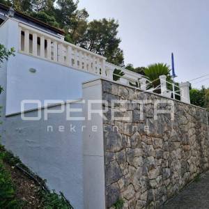 Kuća s bazenom u blizini mora i grada Korčule – Žrnovska Banja