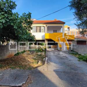 Kuća s pogledom na more, 2 stambene jedinice, Arbanasi, Zadar