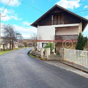 Kuća s pomoćnim objektom - Gornja Purgarija