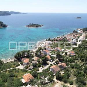 Kuća s potencijalom –  Uvala Gradina, 100 m od mora, Vela Luka