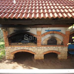 Kuća s prostranom okućnicom  (Vrana - Pakoštane)