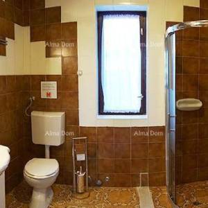 Kuća s restoranom u blizini Ližnjana - Odlična investicija!